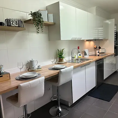 Lido View Holiday Апартаменты *